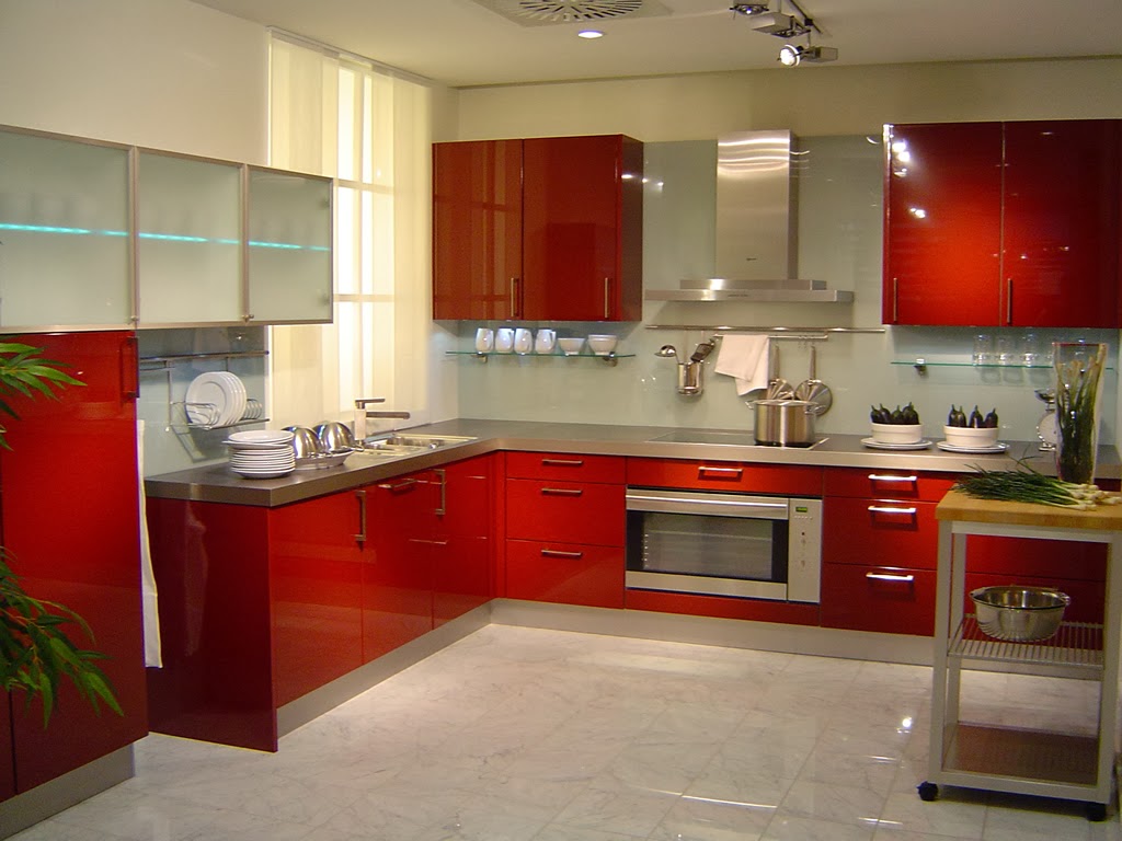gambar kabinet dapur moden dengan pintu kabinet warna merah