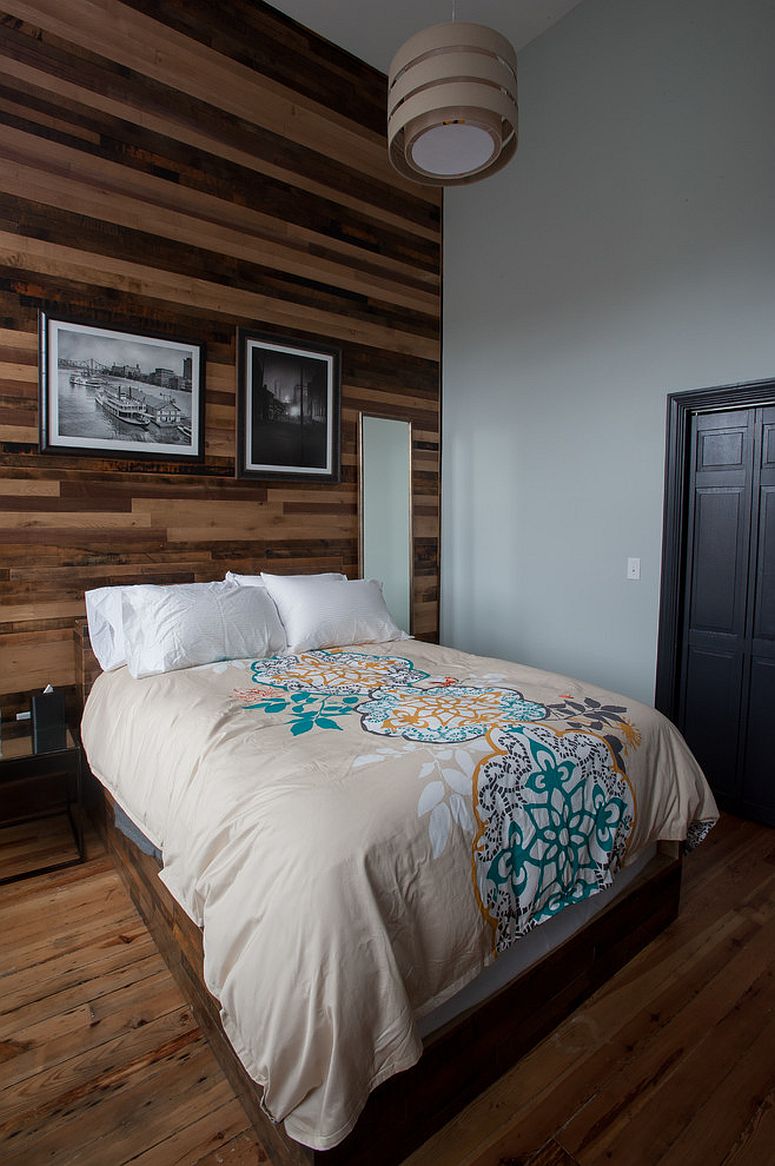 Dekorasi bilik tidur kontemporari menggunakan kayu terpakai menjadikan bilik lebih gah