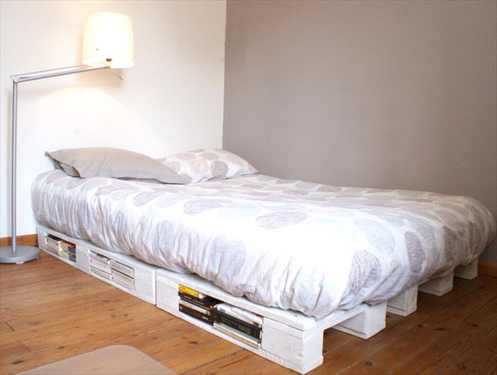 Katil kayu pallet warna putih siap dengan storage