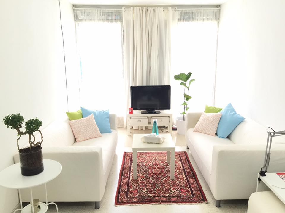 Sofa minimalis modern untuk ruang tamu kecil