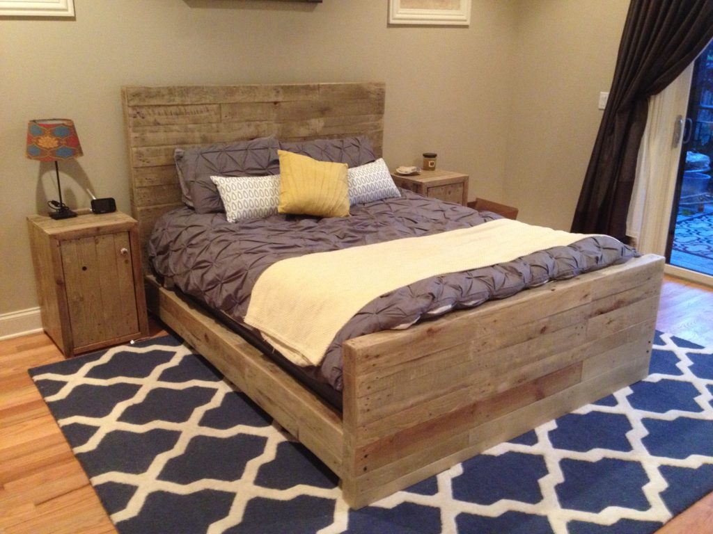 Buat sendiri perabot bilik tidur dengan pallet rekaan katil dan meja sisi