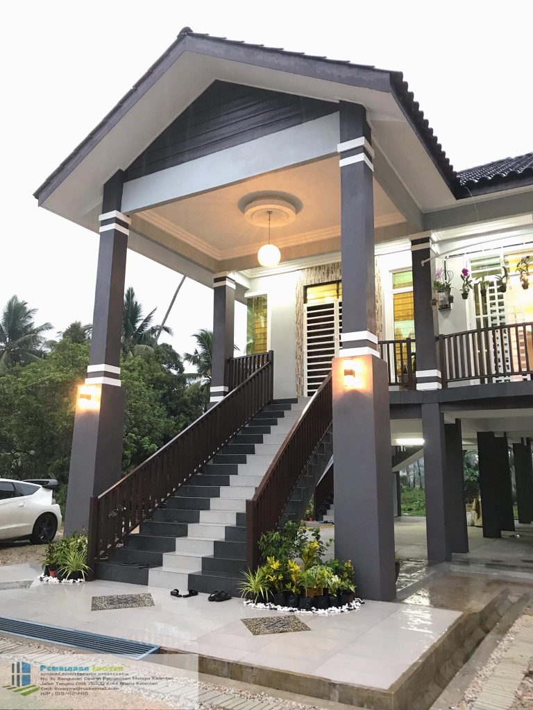 Binaan Rumah Banglo Bertiang Tinggi Gaya Moden Dalam Suasana Kampung