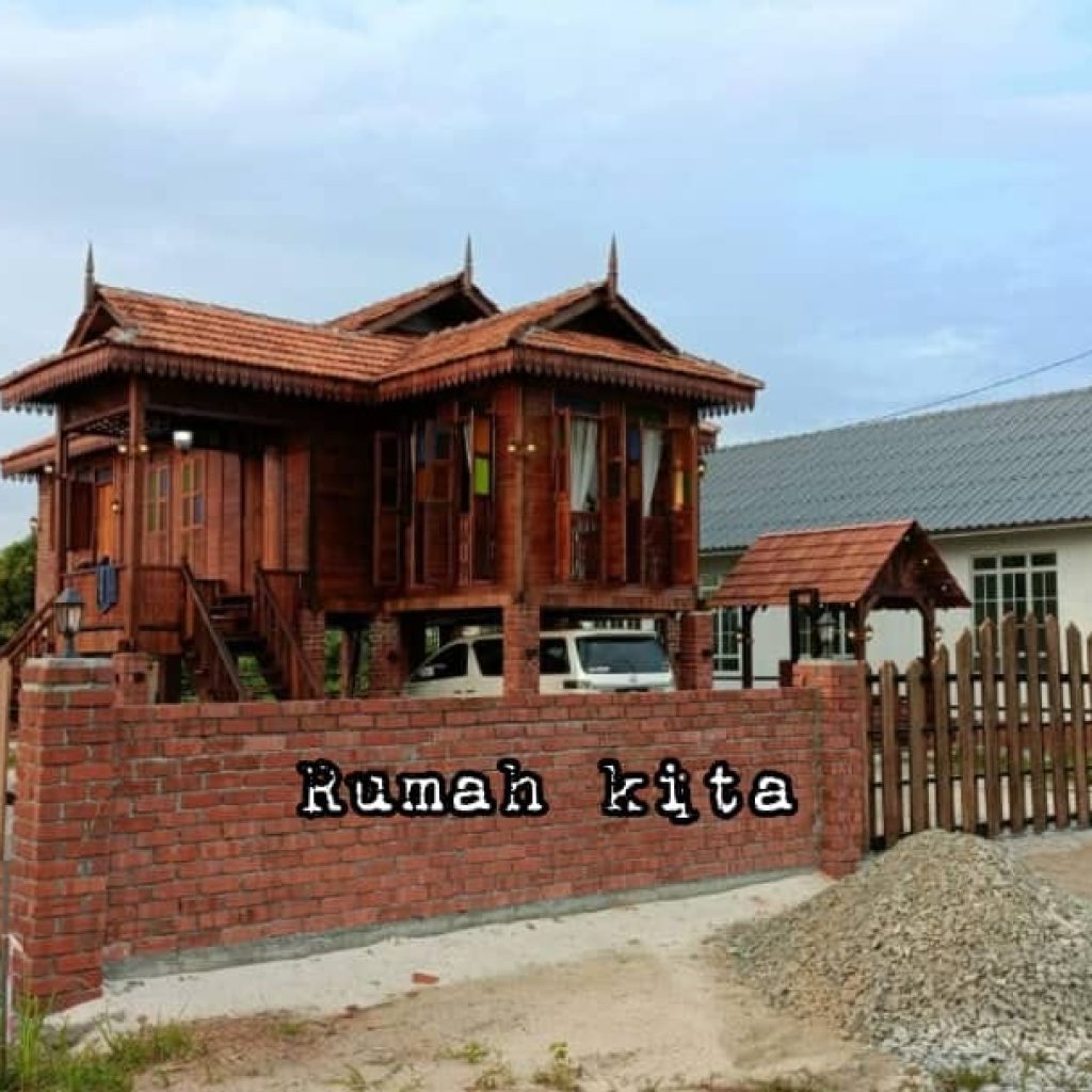 Design rumah kayu kampung traditional