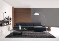 Contoh pemilihan sofa ruang tamu minimalis dengan gabungan lampu lantai yang buatkan ruang nampak tak boring