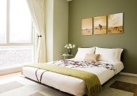 Dinding belakang katil di cat hijau menjadikannya nampak minimalis