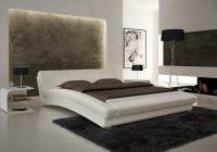 Hiasan dalaman bilik tidur moden kontemporari dengan katil kulit king size berkualiti tinggi
