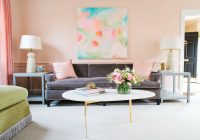 Hiasan ruang tamu pink pastel lembut dengan grey purple set sofa