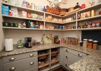 idea kabinet dapur dengan rak terbuka