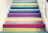 Idea kreatif mengecat tangga dengan jalur warna warni