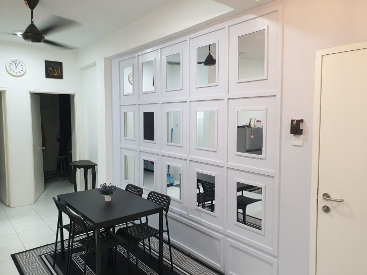 Permalink to Hasil DIY Grand Mirror Di Dinding Ruang Makan Guna Casing Kabel PVC